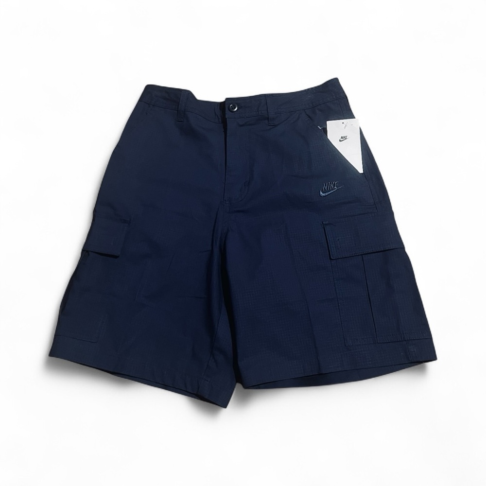NIKE Club Cargo Dark Blue / Embroidered Size 28 Logo Men's Shorts NWT